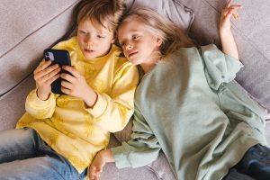 ¿Qué ve su hijo en Internet Cinco maneras de mantener un control